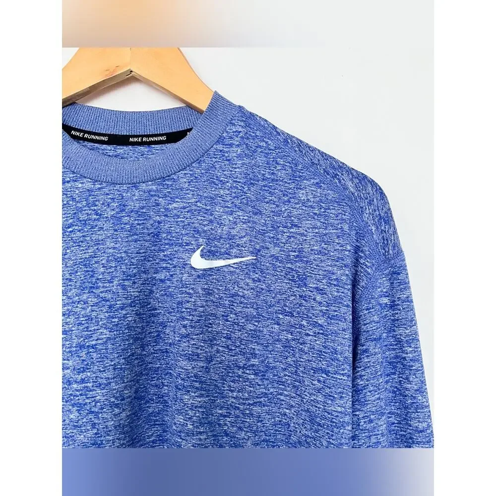 Nike Dri-Fit Running Top Long Sleeve Crewneck Shirt Thumbholes Size Medium Blue